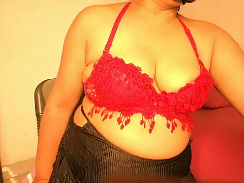 Snapshot of Liyona_s chatting on May 15, 2026, 6:04 pm Liyona s online show from May 15, 2026, 6:04 pm