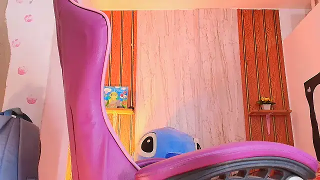 valenttina narvaez online show from March 27, 2026, 1:33 pm