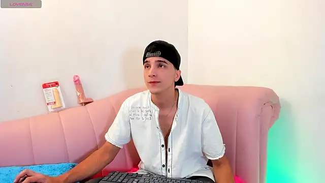 Snapshot of bad_boy_cum_ chatting on March 11, 2026, 10:27 pm bad boy cum online show from March 11, 2026, 10:27 pm