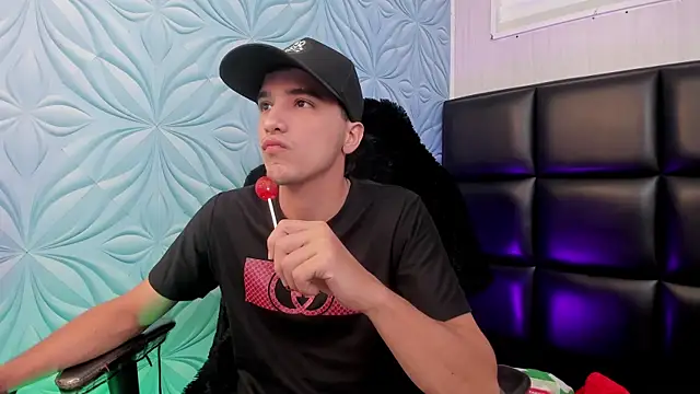 Snapshot of bad_boy_cum_ chatting on March 21, 2026, 9:51 pm bad boy cum online show from March 21, 2026, 9:51 pm