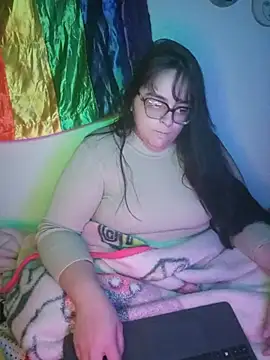 daphneev online show from June 10, 2026, 4:23 am