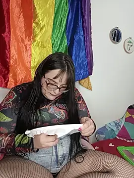 daphneev online show from July 18, 2026, 12:04 am