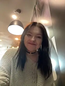 DeliaEffy online show from March 12, 2026, 7:47 am