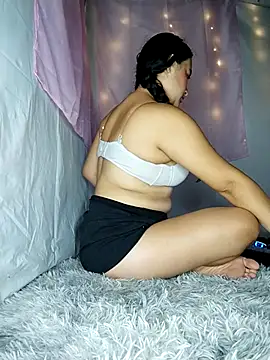 kloe-Dubois online show from May 5, 2026, 2:58 pm