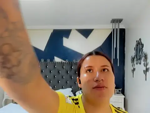 sara gray   online show from March 26, 2026, 5:18 pm