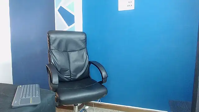 goodgirlxxl online show from February 25, 2026, 2:10 am