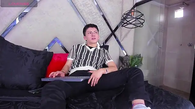 Snapshot of Sebas26_ chatting on February 17, 2026, 10:38 pm Sebas26 online show from February 17, 2026, 10:38 pm