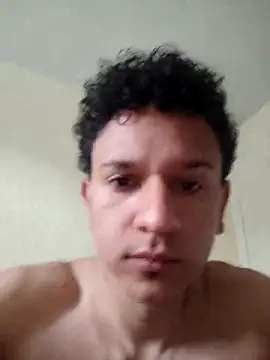 HOTCANINO online show from May 7, 2026, 9:42 pm