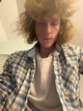 Snapshot of justaflexin17 chatting on February 15, 2026, 3:14 am justaflexin17 online show from February 15, 2026, 3:14 am