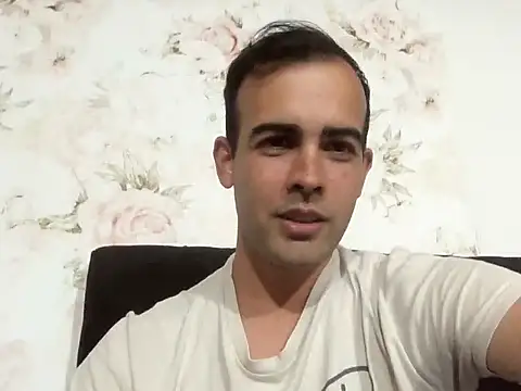 Snapshot of EmmanuelT1 chatting on March 15, 2026, 12:27 am EmmanuelT1 online show from March 15, 2026, 12:27 am