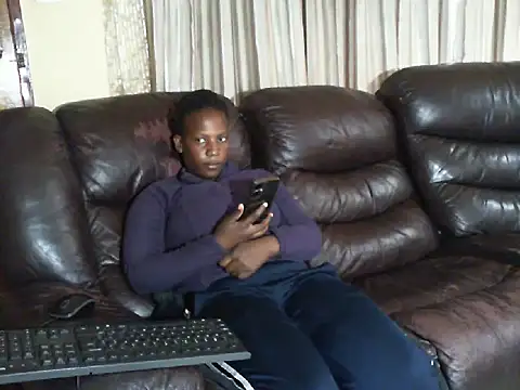 Snapshot of Sky-Diamond chatting on April 11, 2026, 7:35 am Sky-Diamond online show from April 11, 2026, 7:35 am