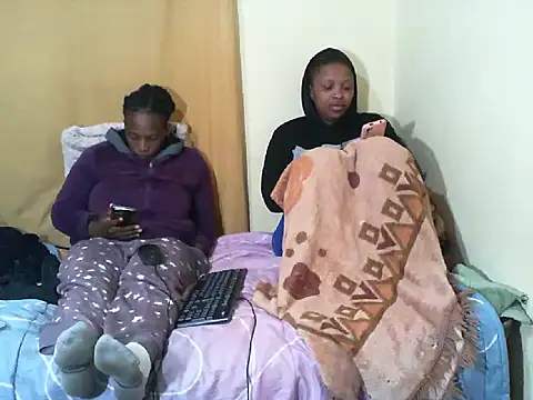 Snapshot of Sky-Diamond chatting on May 19, 2026, 6:47 pm Sky-Diamond online show from May 19, 2026, 6:47 pm