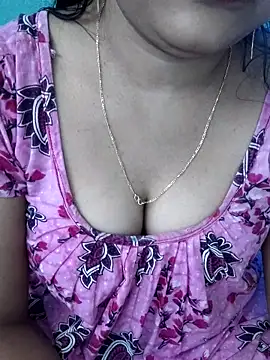 Snapshot of sona_sweet chatting on April 4, 2026, 11:08 am sona sweet online show from April 4, 2026, 11:08 am