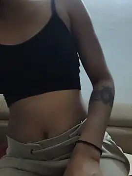 liliy 00 online show from May 21, 2026, 9:44 pm