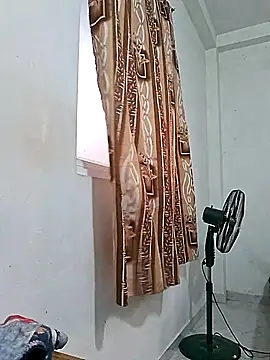 Snapshot of Queen_Saara chatting on March 22, 2026, 12:41 pm Queen Saara online show from March 22, 2026, 12:41 pm