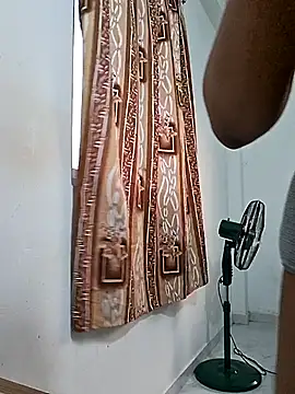 Snapshot of Queen_Saara chatting on March 23, 2026, 12:31 pm Queen Saara online show from March 23, 2026, 12:31 pm