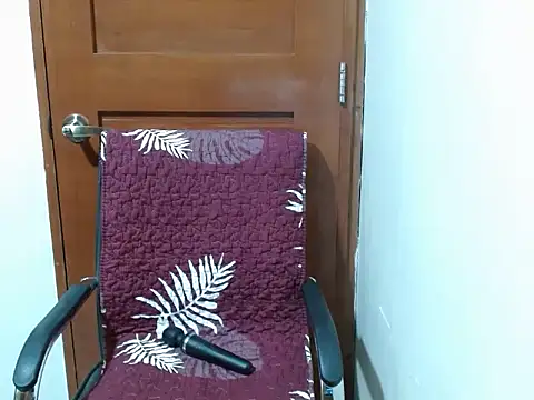 Petite Jeramae22 online show from July 13, 2026, 10:18 am