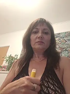 Snapshot of SaraGina chatting on May 15, 2026, 8:27 pm SaraGina online show from May 15, 2026, 8:27 pm