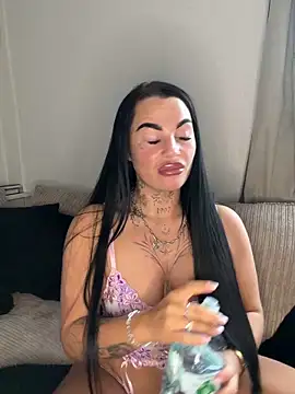 Snapshot of Darkfantisyx chatting on March 12, 2026, 3:40 pm Darkfantisyx online show from March 12, 2026, 3:40 pm