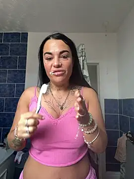 Darkfantisyx online show from May 17, 2026, 10:44 am