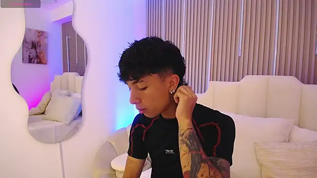 Aiden Rivers  online show from March 25, 2026, 12:44 pm