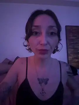 FrutillitaXX online show from March 30, 2026, 4:57 am