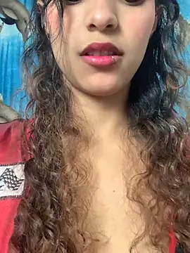 soffii-estrella online show from March 3, 2026, 7:36 am