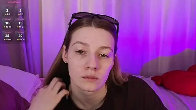 Vanessa  Lui online show from April 2, 2026, 11:08 am