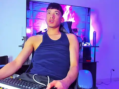 Lyam Russo online show from March 17, 2026, 5:22 am