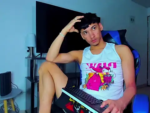 Lyam Russo online show from April 3, 2026, 5:16 am