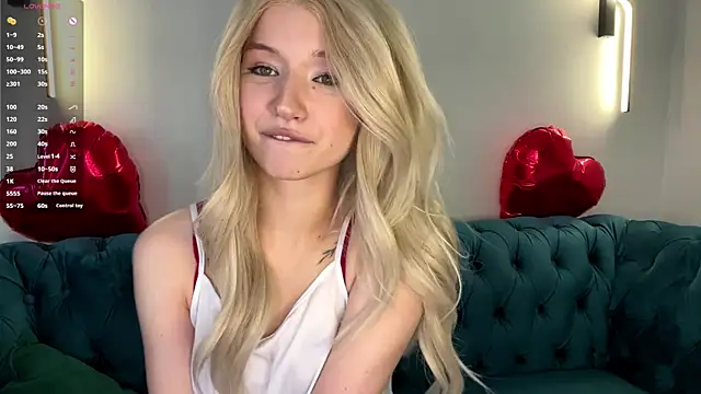 Snapshot of PrincessSwelgart chatting on May 10, 2026, 3:17 pm PrincessSwelgart online show from May 10, 2026, 3:17 pm