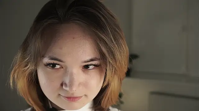 HattieGenualdi online show from February 17, 2026, 6:25 pm