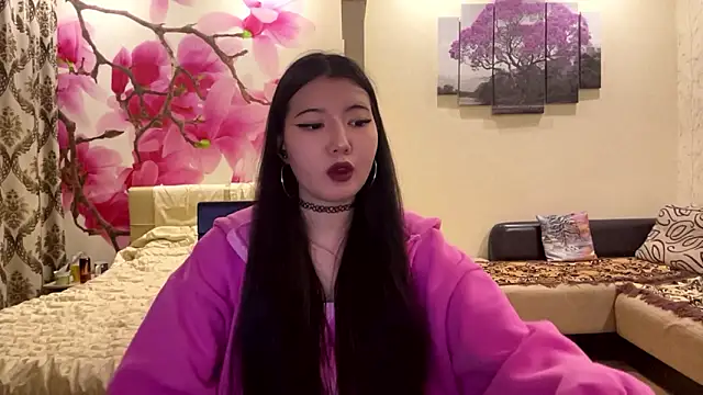 Snapshot of MaeRaads chatting on March 3, 2026, 6:47 pm MaeRaads online show from March 3, 2026, 6:47 pm