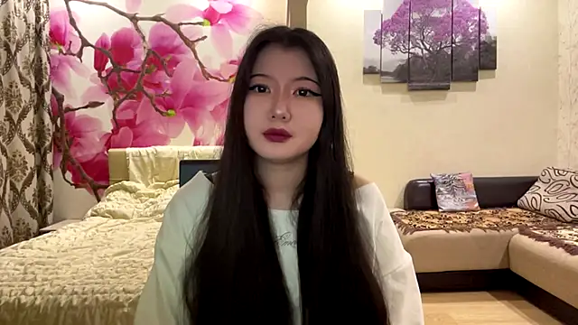 Snapshot of MaeRaads chatting on March 19, 2026, 6:34 pm MaeRaads online show from March 19, 2026, 6:34 pm