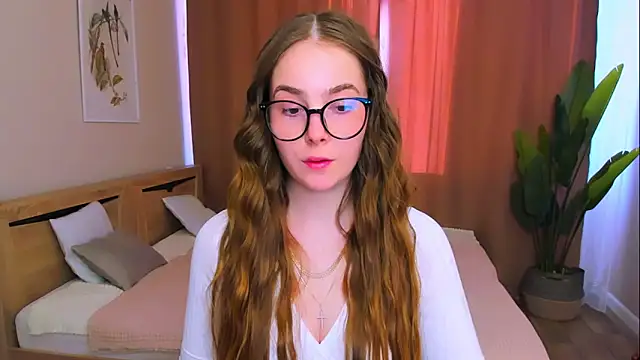 Snapshot of Maddy_Wood_ chatting on April 1, 2026, 3:53 pm Maddy Wood online show from April 1, 2026, 3:53 pm