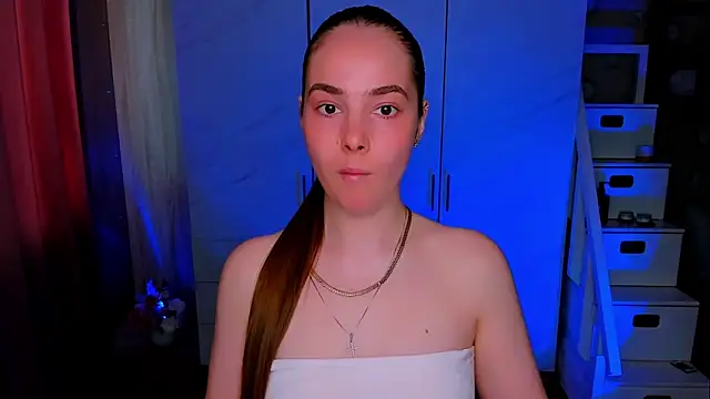Maddy Wood  online show from May 3, 2026, 10:54 am