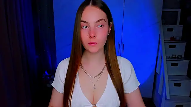 Maddy Wood  online show from May 12, 2026, 2:36 pm