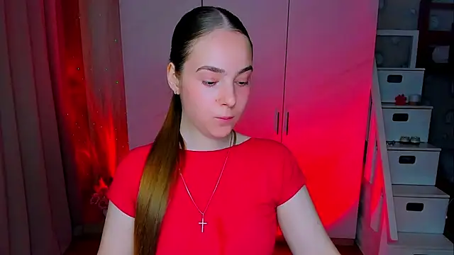 Maddy Wood  online show from May 17, 2026, 2:46 pm