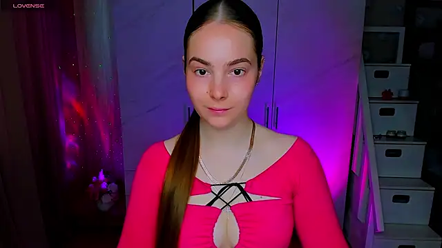 Maddy Wood  online show from May 19, 2026, 9:26 am