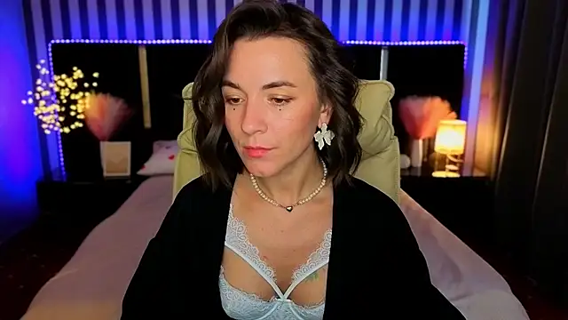 Snapshot of GracefulMichelle chatting on April 12, 2026, 8:08 am GracefulMichelle online show from April 12, 2026, 8:08 am