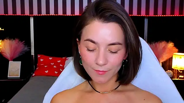 Snapshot of GracefulMichelle chatting on April 25, 2026, 7:11 pm GracefulMichelle online show from April 25, 2026, 7:11 pm