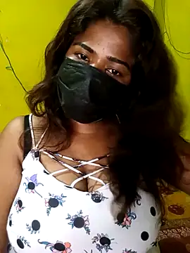 NISHHAA online show from May 5, 2026, 7:44 pm