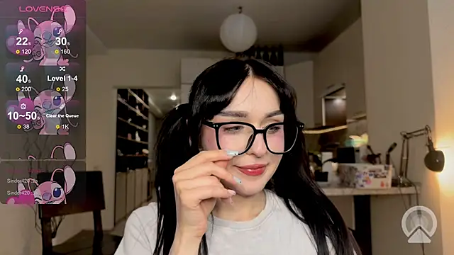 alicelanei online show from May 19, 2026, 7:42 pm