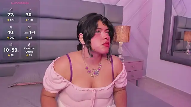 VinkSmokee online show from April 14, 2026, 8:15 pm