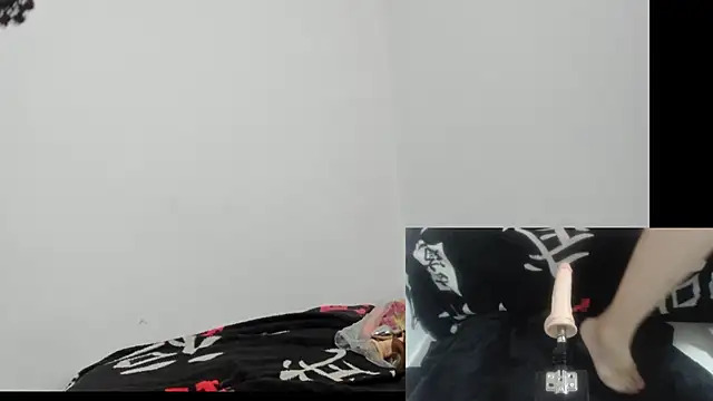 Snapshot of KaterinaRossi chatting on April 14, 2026, 3:34 am KaterinaRossi online show from April 14, 2026, 3:34 am