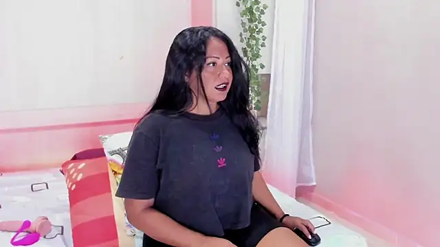 Snapshot of AllieBennet chatting on March 23, 2026, 7:40 pm AllieBennet online show from March 23, 2026, 7:40 pm