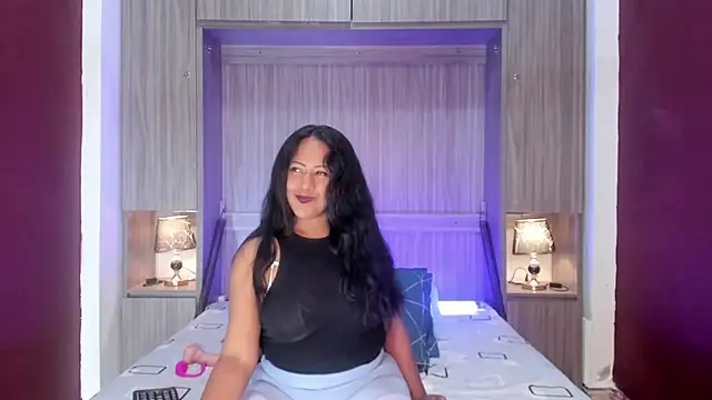 Snapshot of AllieBennet chatting on March 27, 2026, 7:46 pm AllieBennet online show from March 27, 2026, 7:46 pm