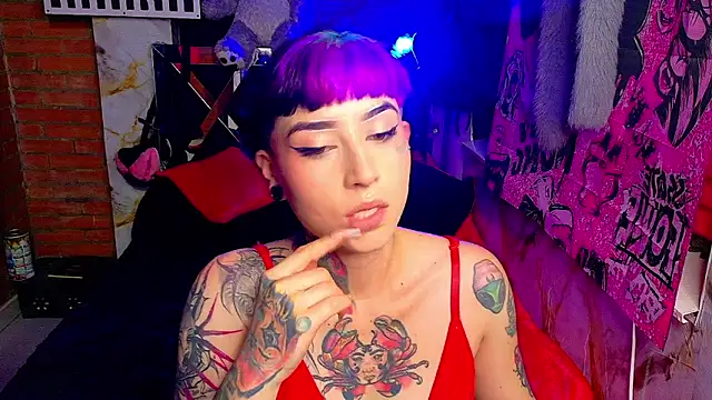 nova kitttyy online show from March 23, 2026, 11:42 pm