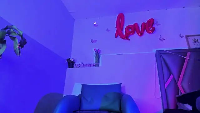 Agathe caius online show from March 12, 2026, 4:51 am