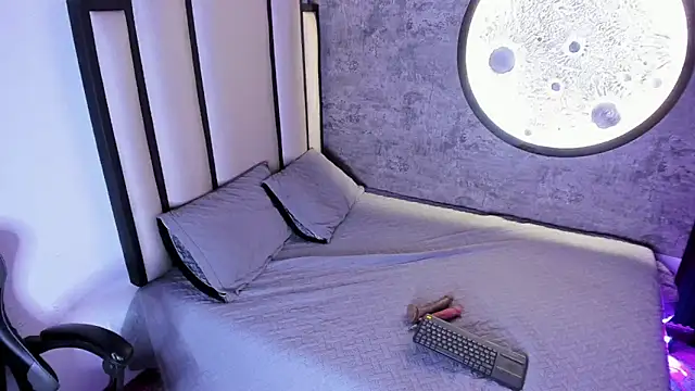 Agathe caius online show from April 15, 2026, 4:19 am